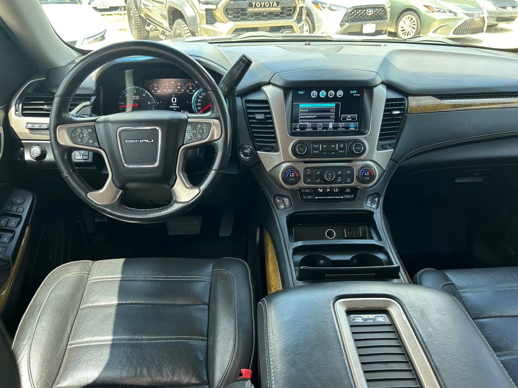 Used 2017 GMC Yukon Denali RWD image 20