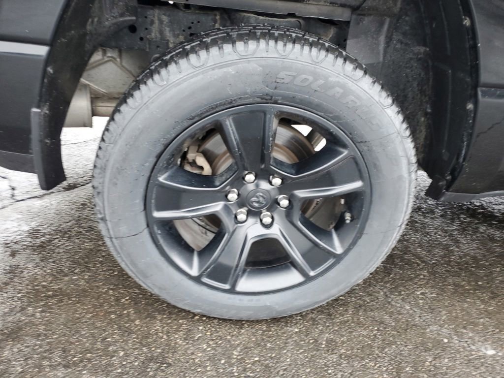 Used 2021 RAM 1500 Big Horn image 12