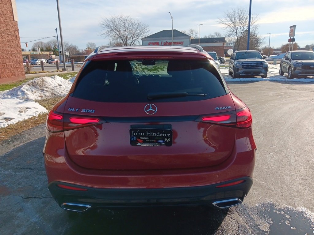 Used 2024 Mercedes-Benz GLC 300 4MATIC image 4