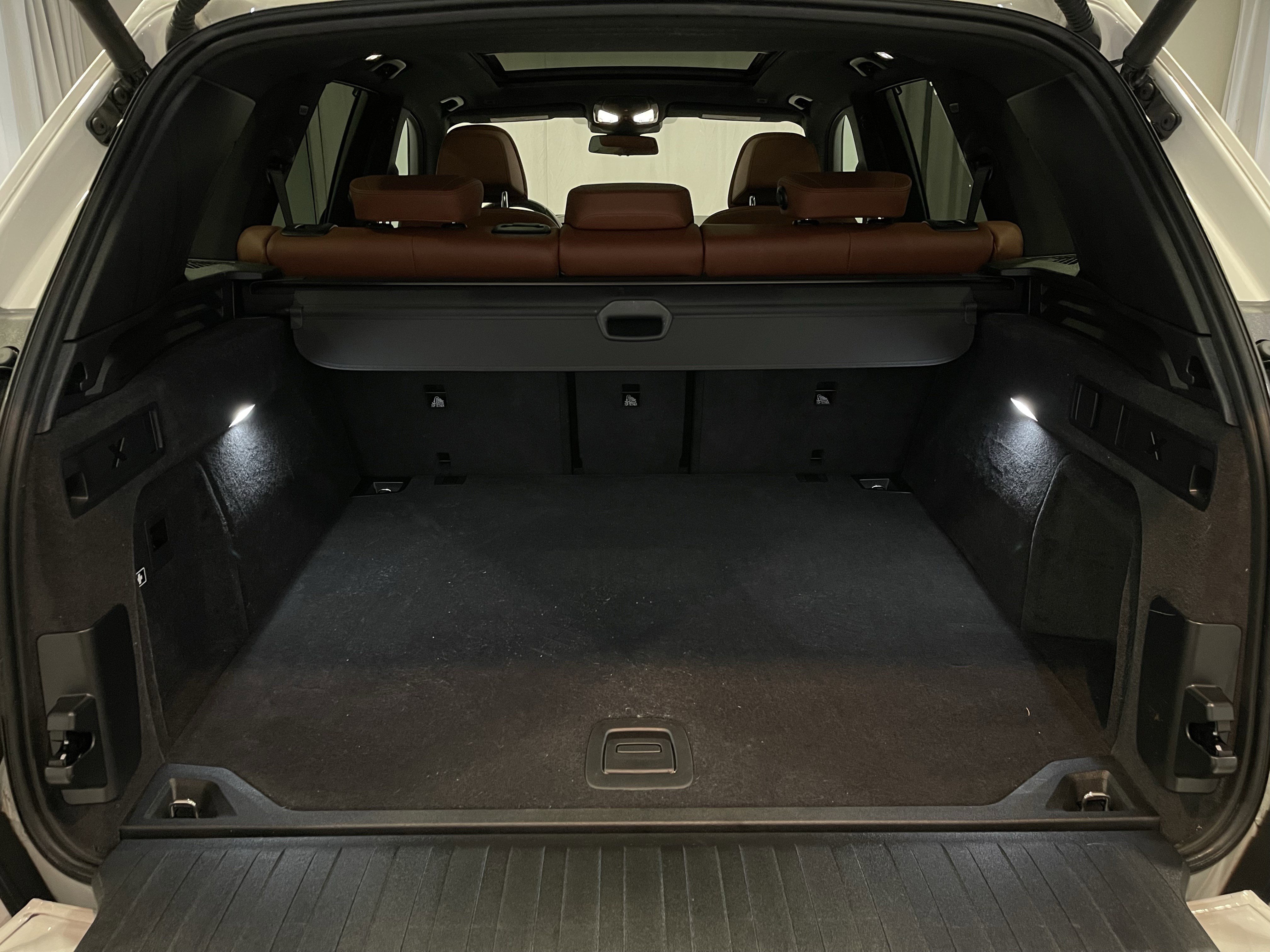 Used 2025 BMW X5 M60i w/ Executive Package image 27