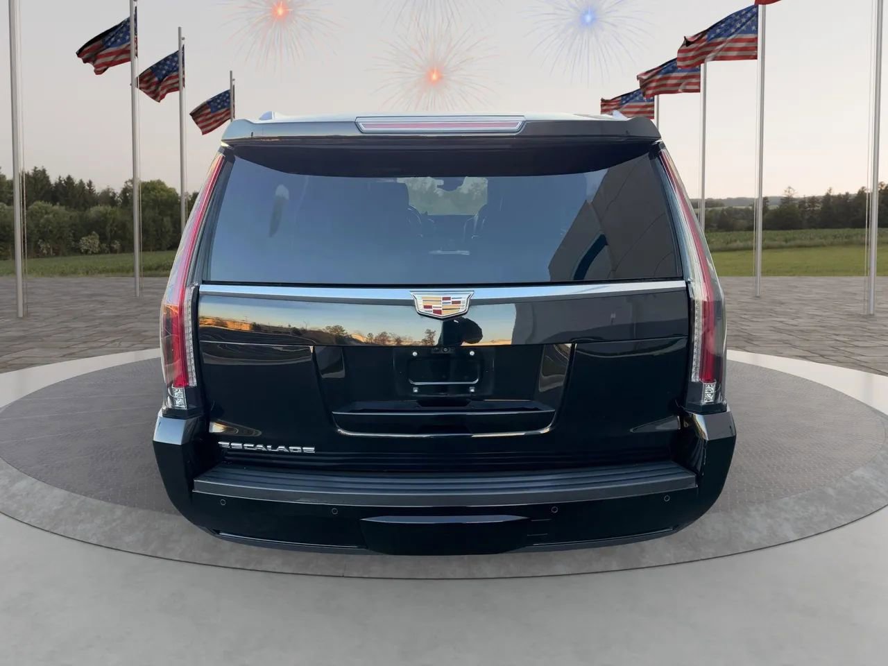Used 2018 Cadillac Escalade ESV Luxury AWD/4WD image 7