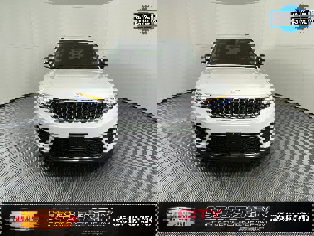 Used 2023 Jeep Grand Cherokee Laredo video 2