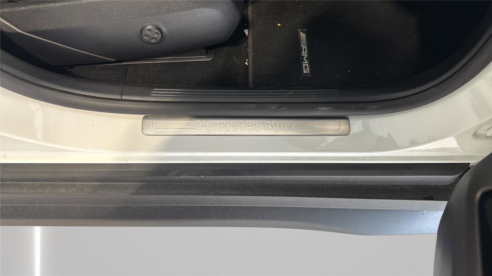 Used 2025 Mercedes-Benz GLC 300 4MATIC image 28