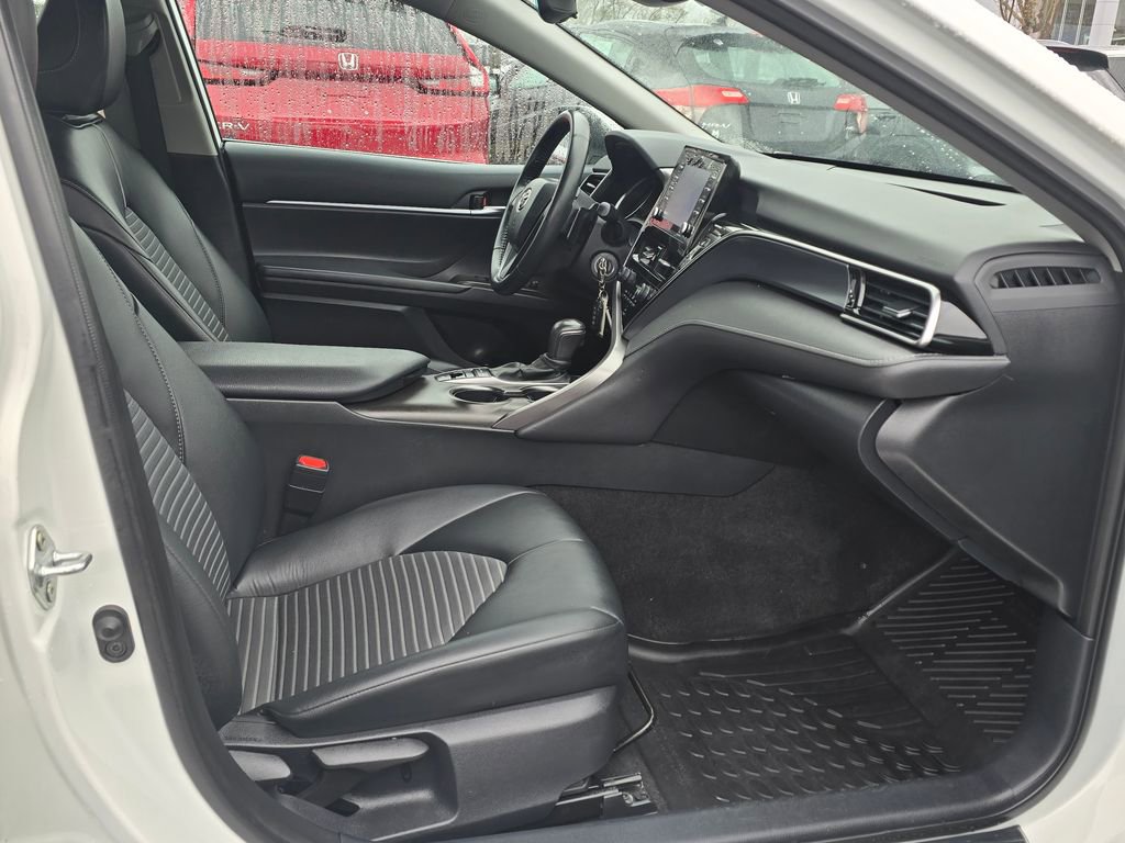 Used 2023 Toyota Camry SE AWD/4WD image 10