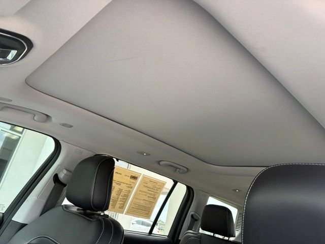 Used 2023 Jeep Grand Cherokee L Limited w/ Luxury Tech Group II RWD image 18
