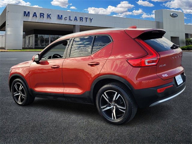 Used 2023 Volvo XC40 B5 Core image 6