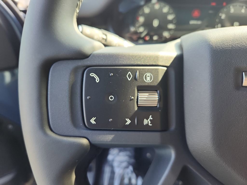 Used 2026 Land Rover Defender 110 S AWD/4WD image 17