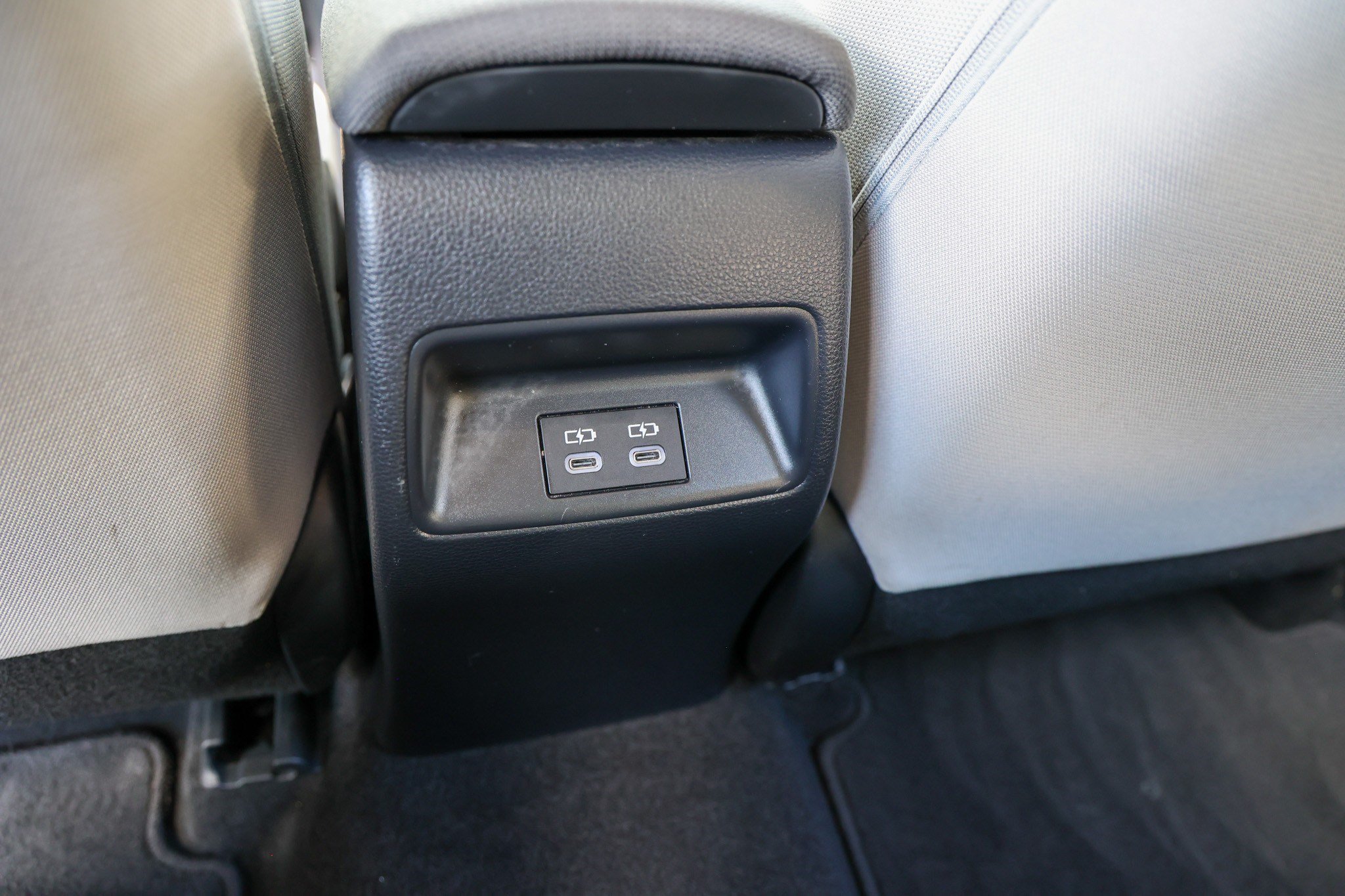 Certified 2025 Toyota Corolla LE FWD image 36
