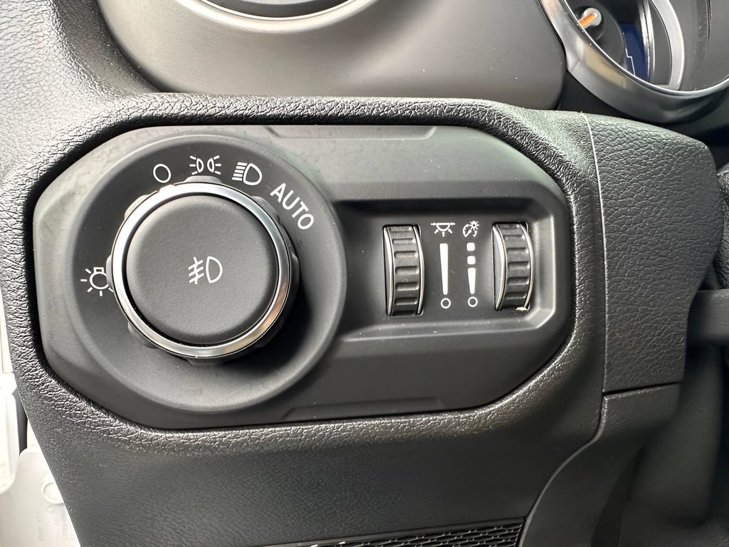 Used 2021 Jeep Wrangler Unlimited Sport AWD/4WD image 7