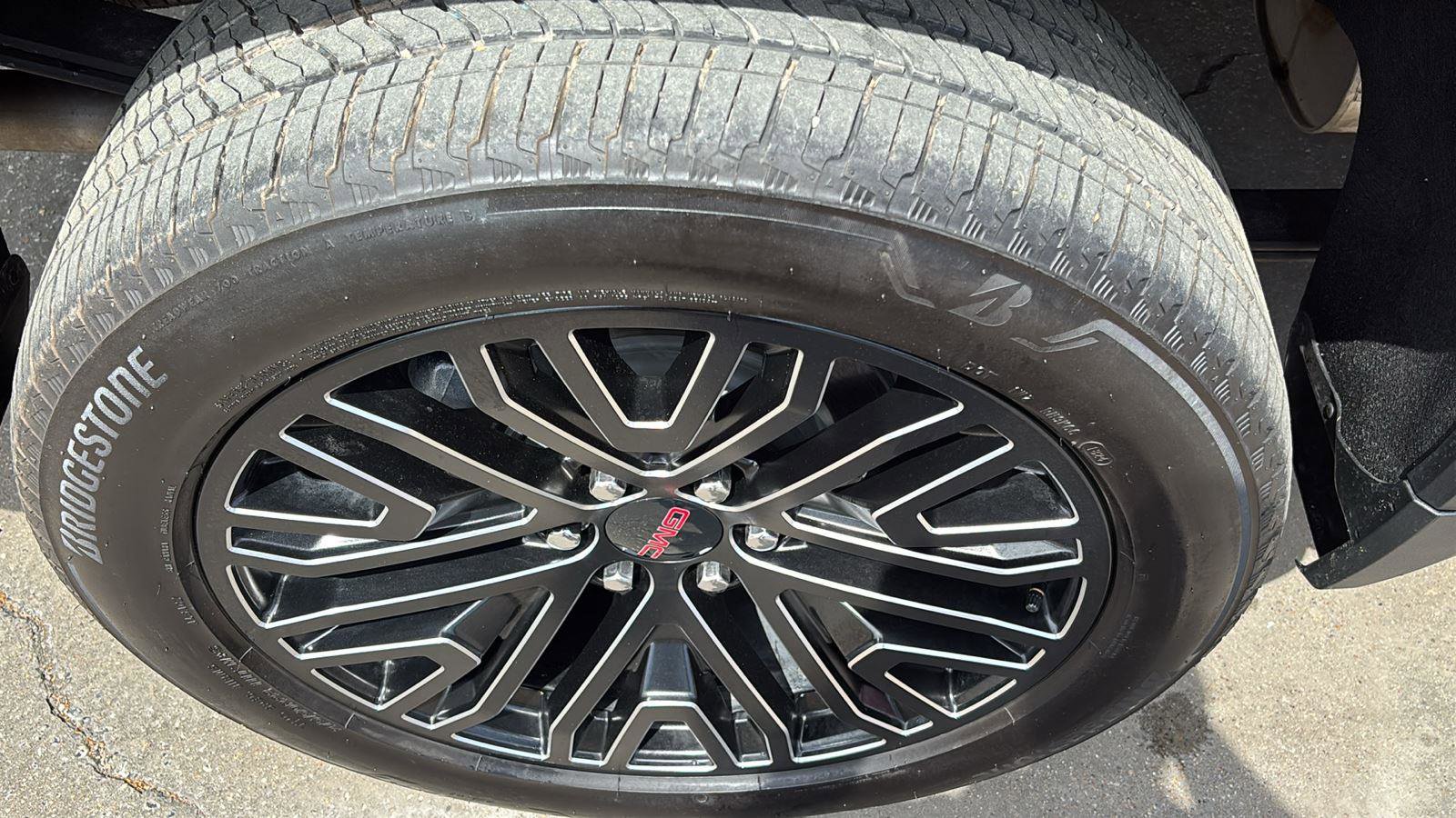 Certified 2024 GMC Sierra 1500 Denali w/ Technology Package AWD/4WD image 11