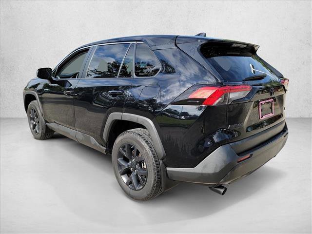 Used 2022 Toyota RAV4 LE FWD image 7