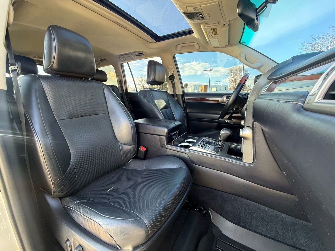 Used 2011 Lexus GX 460 image 44