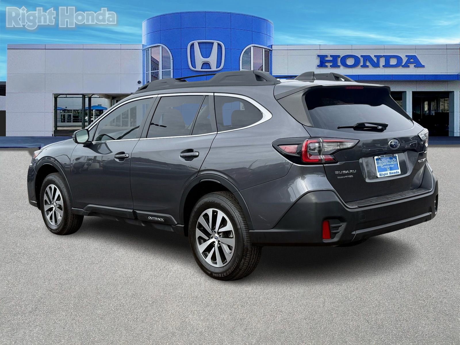 Used 2022 Subaru Outback Premium image 4