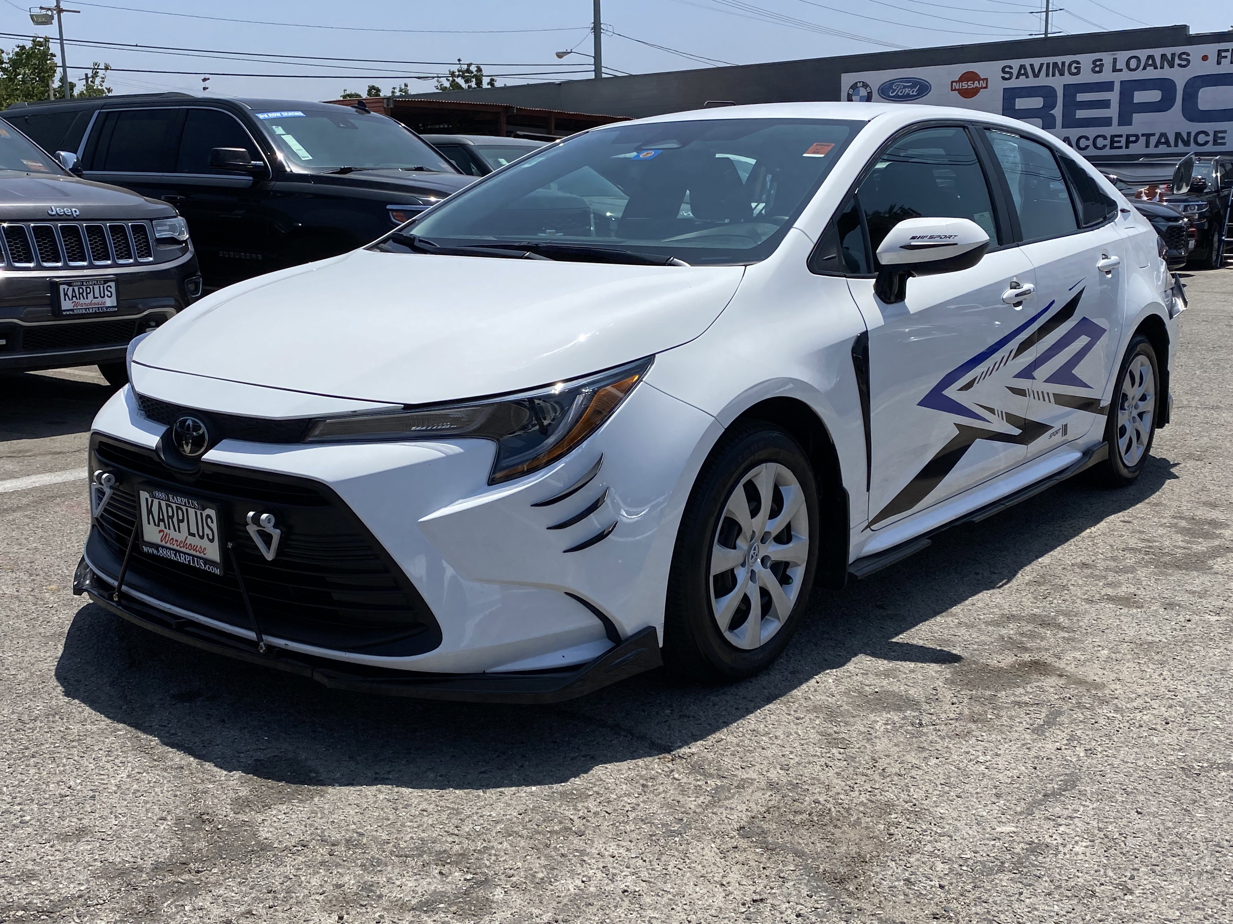 Used 2024 Toyota Corolla LE image 2