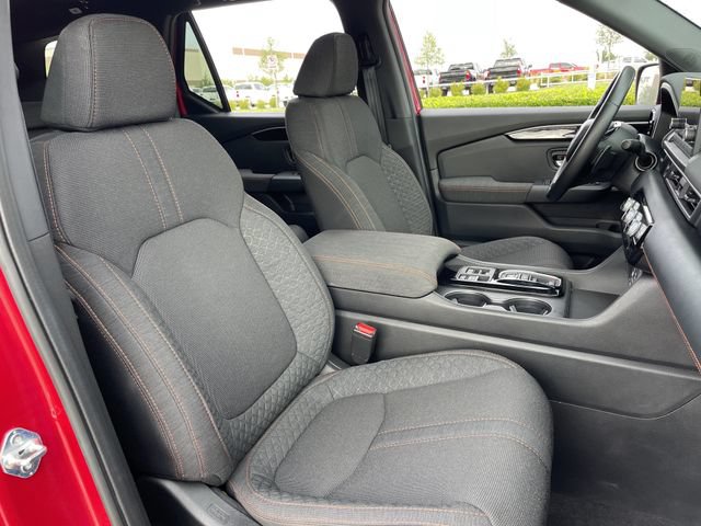 Used 2025 Honda Pilot Sport image 26