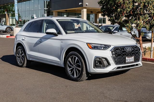 Used 2023 Audi Q5 2.0T Premium Plus w/ Premium Plus Package AWD/4WD image 6