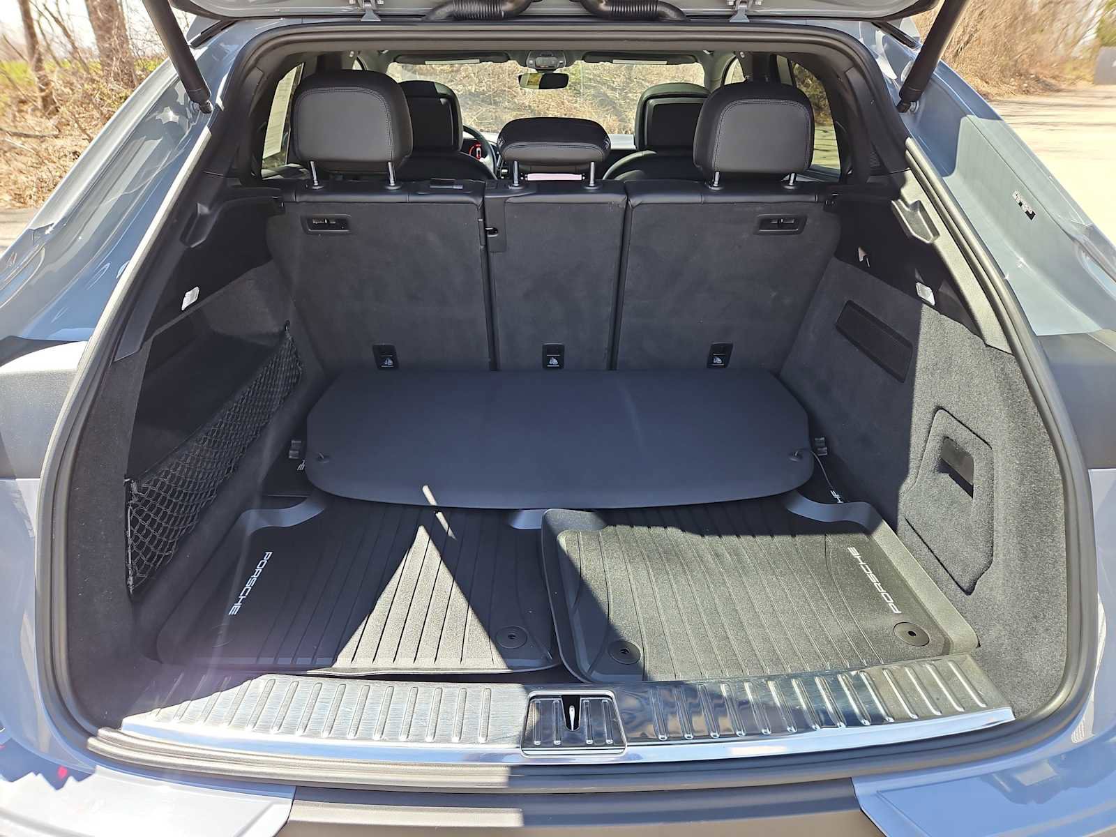 Used 2024 Porsche Cayenne Coupe AWD/4WD image 37