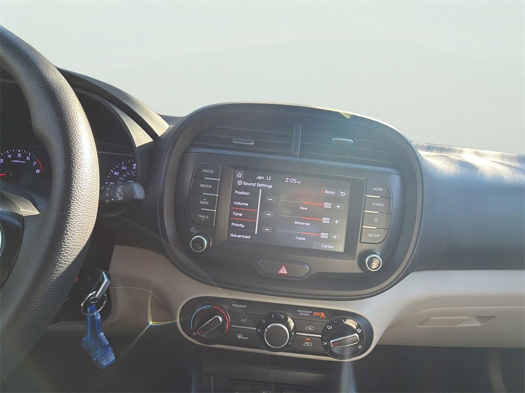 Used 2020 Kia Soul LX image 27