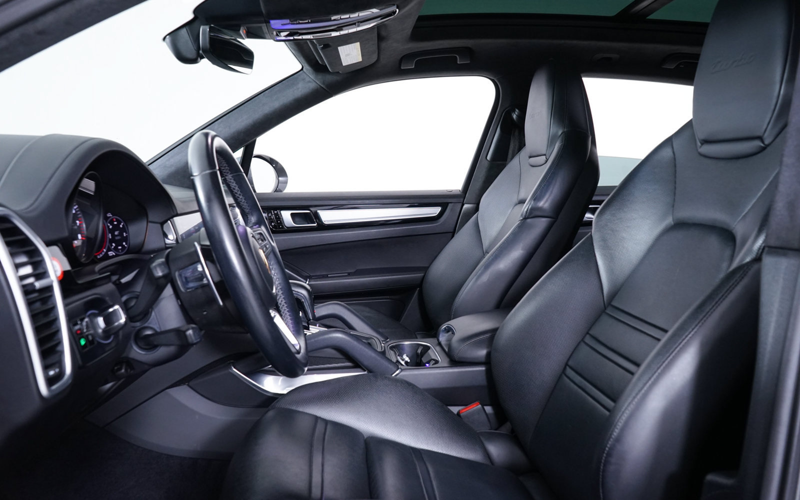 Used 2019 Porsche Cayenne Turbo AWD/4WD image 5