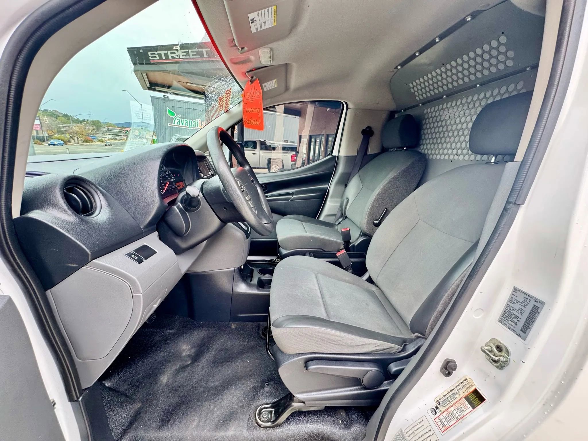 Used 2019 Nissan NV200 S FWD image 9