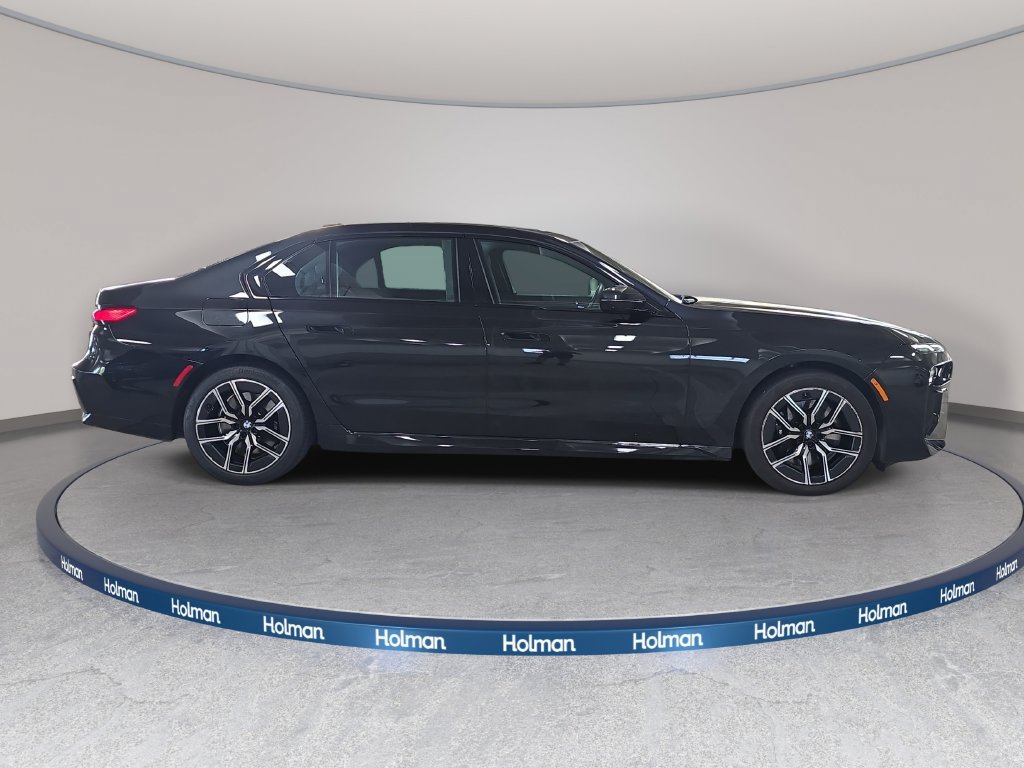 Certified 2023 BMW 740i RWD image 6
