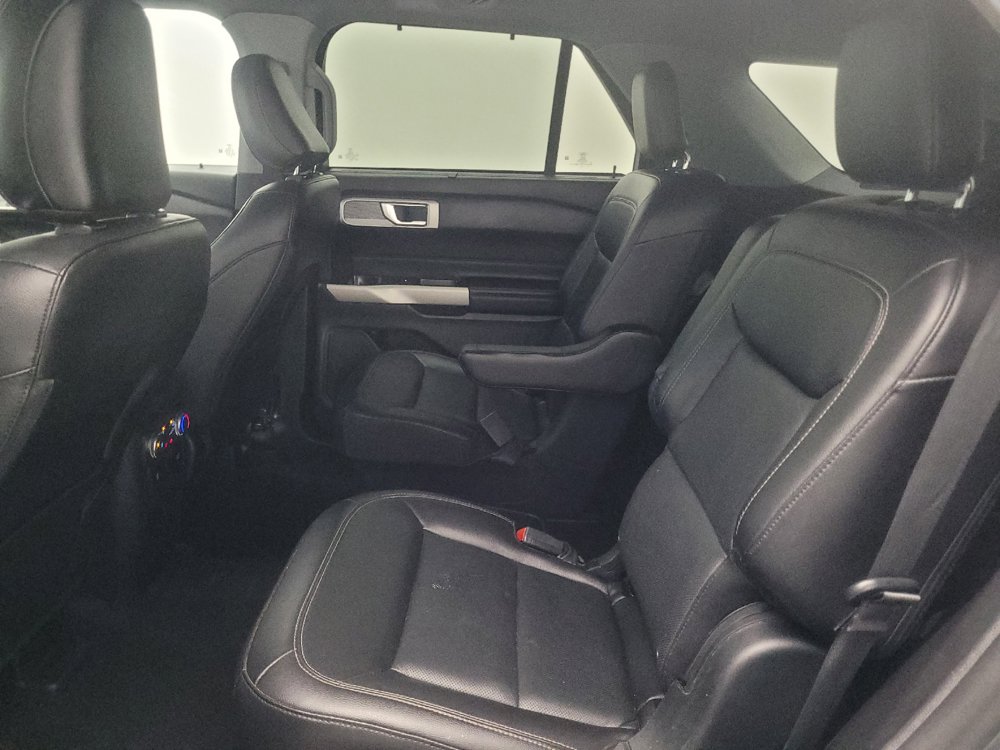 Used 2021 Ford Explorer Limited w/ Equipment Group 301A RWD image 18