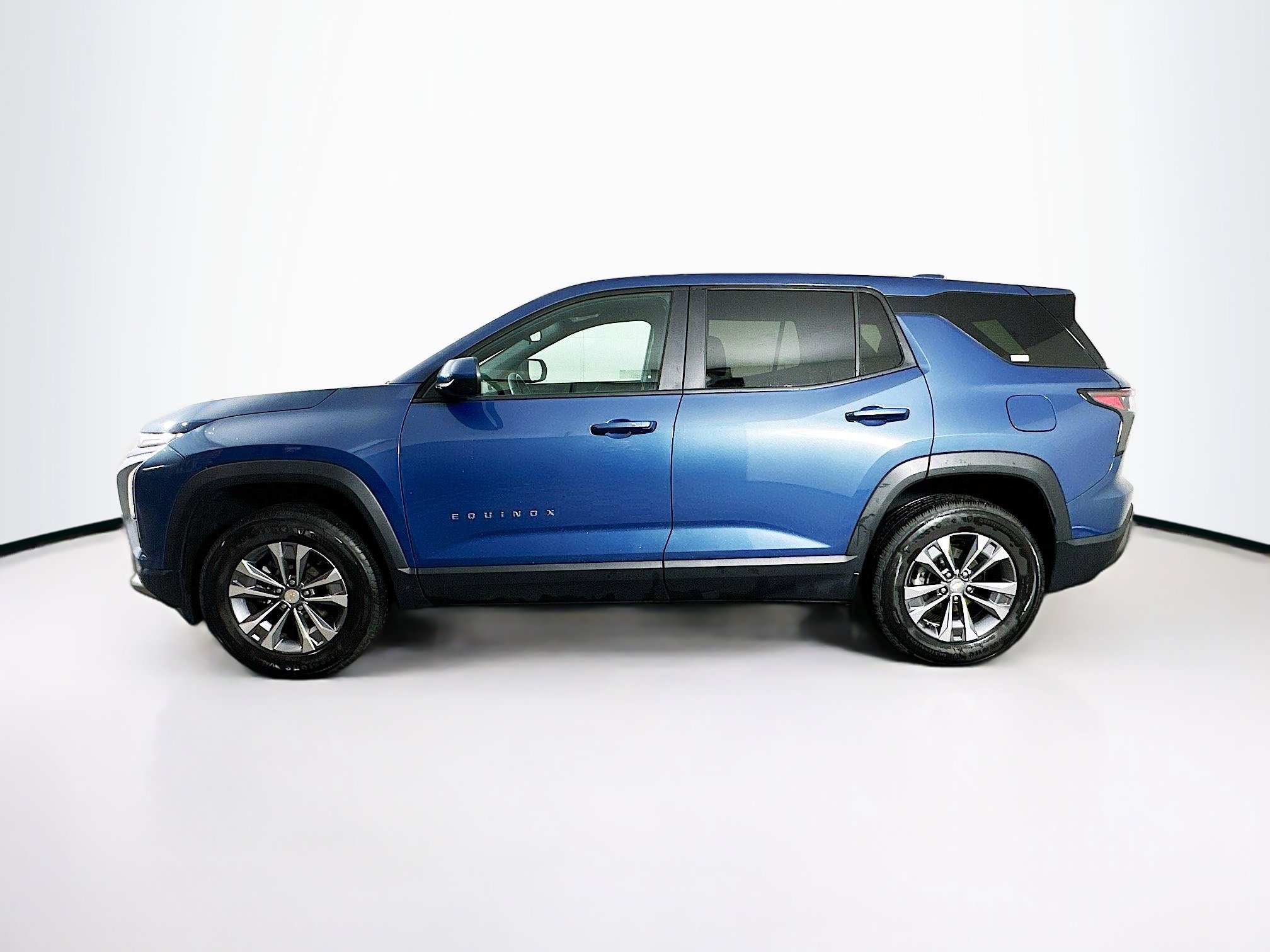 Used 2025 Chevrolet Equinox LT image 4