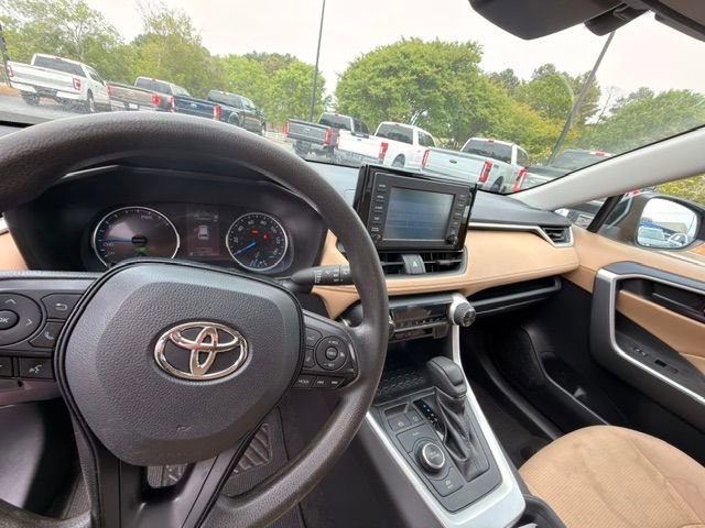 Used 2019 Toyota RAV4 LE w/ Carpet Mat Package AWD/4WD image 2