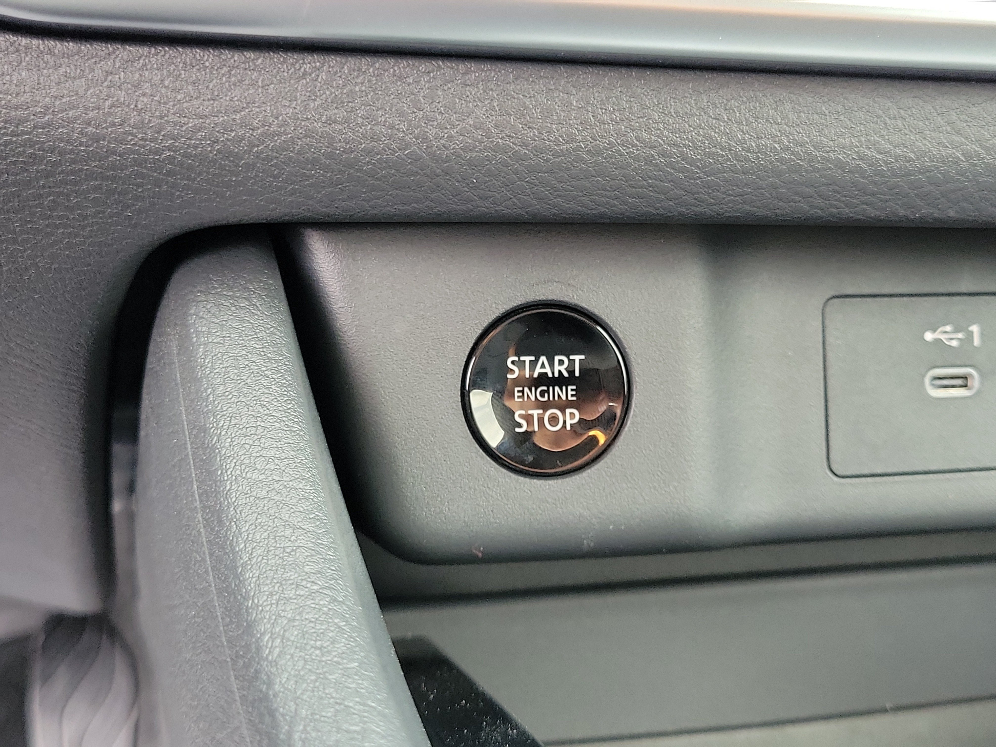 New 2026 Nissan Rogue SV w/ Cold Weather Package AWD/4WD image 28