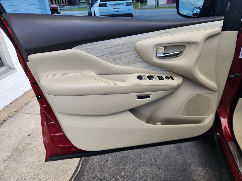 Used 2017 Nissan Murano Platinum w/ Platinum Technology Package FWD image 25
