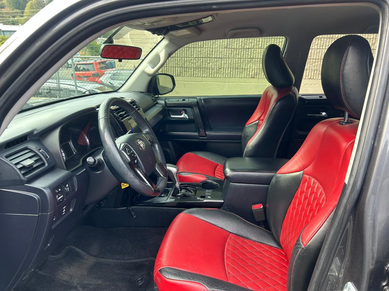 Used 2018 Toyota 4Runner TRD Off-Road AWD/4WD image 9