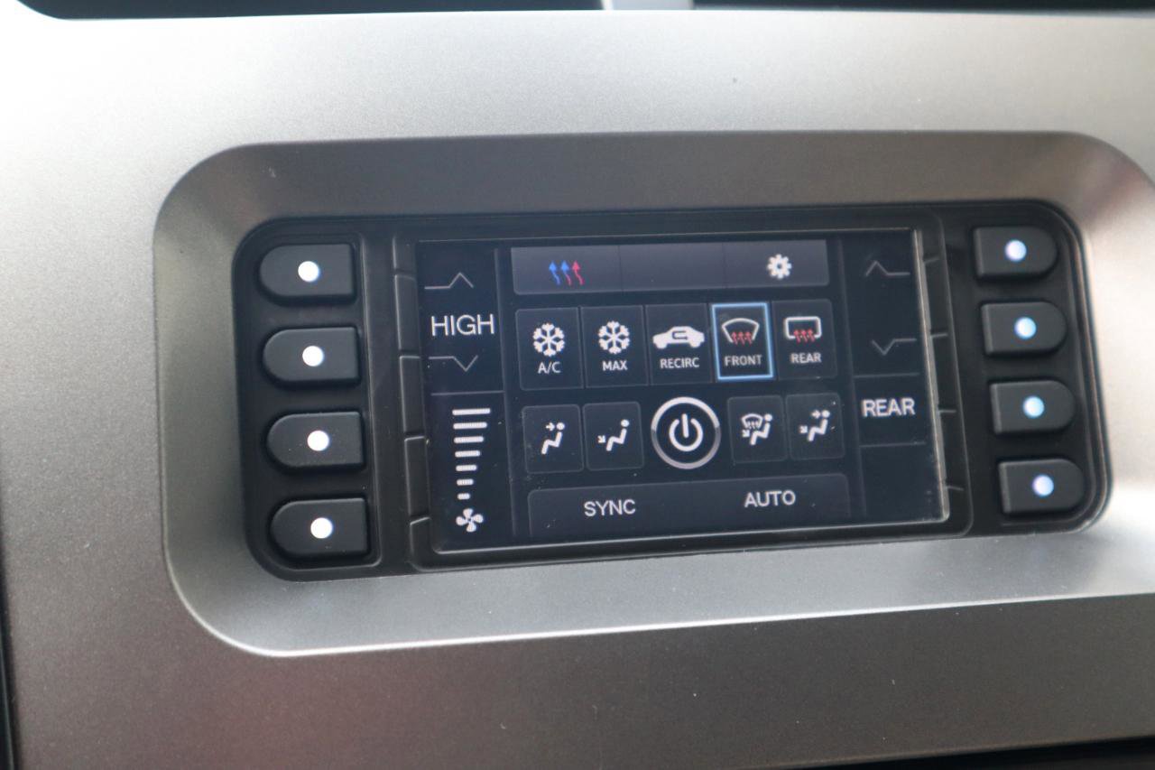 Used 2017 Ford Explorer XLT image 64