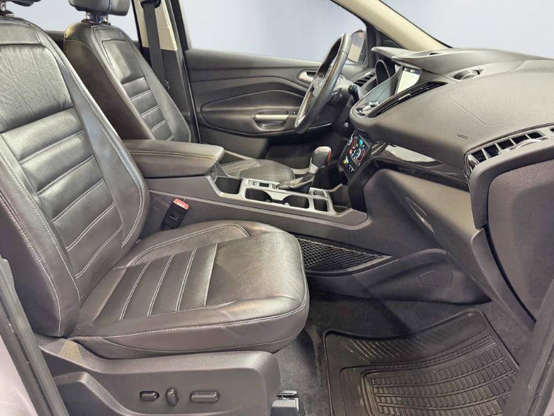Used 2017 Ford Escape Titanium image 22