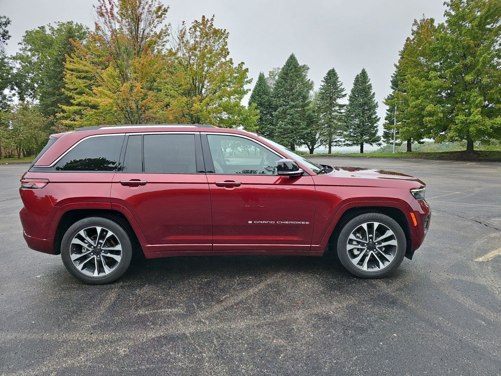 Used 2022 Jeep Grand Cherokee Overland w/ Adv Protech Group III AWD/4WD image 7