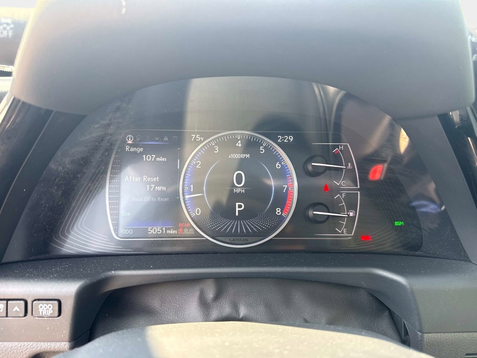 Used 2025 Lexus ES 350 w/ Premium Package image 30