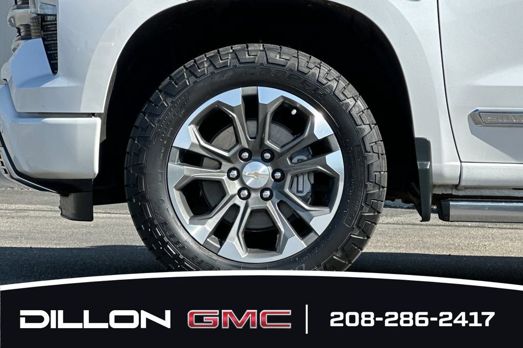 Used 2024 Chevrolet Silverado 1500 High Country w/ Technology Package AWD/4WD image 25