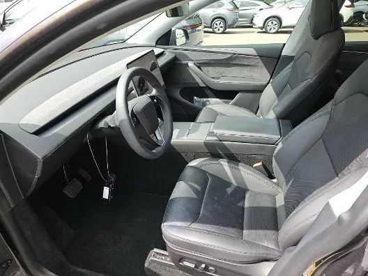 Used 2026 Tesla Model Y Long Range AWD/4WD image 2