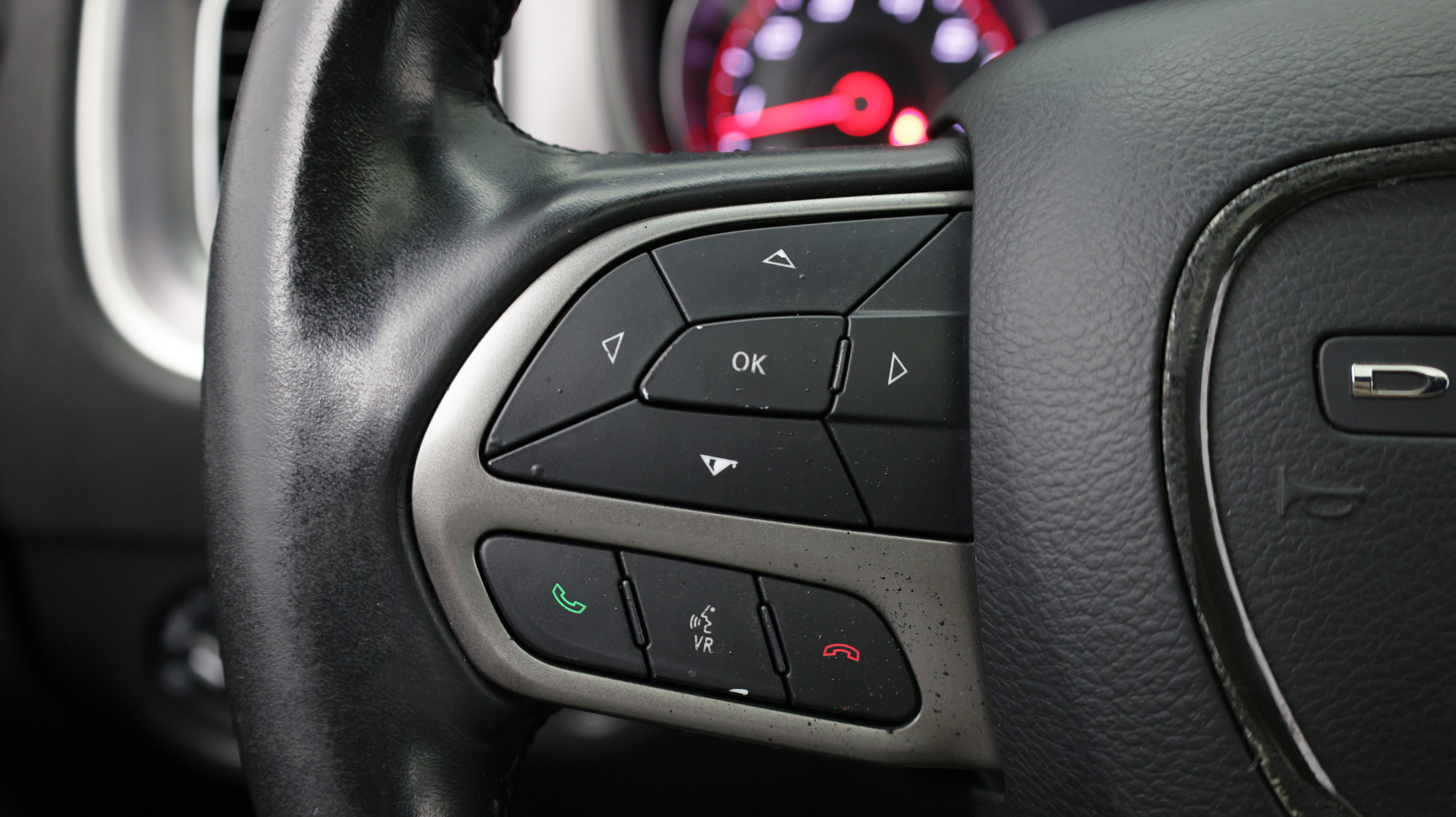 Used 2020 Dodge Charger SXT w/ Leather Interior Group RWD image 30