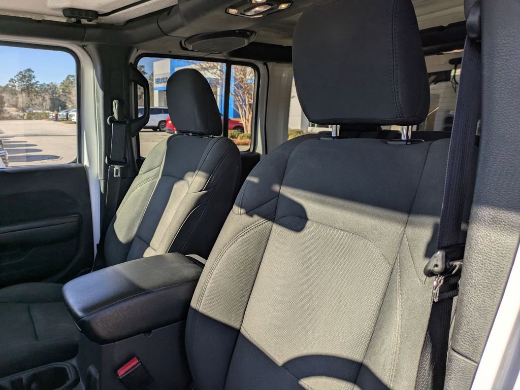 Used 2023 Jeep Wrangler Sport S image 14