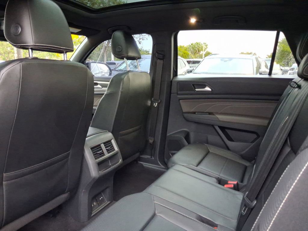 Used 2022 Volkswagen Atlas Cross Sport SEL AWD/4WD image 7