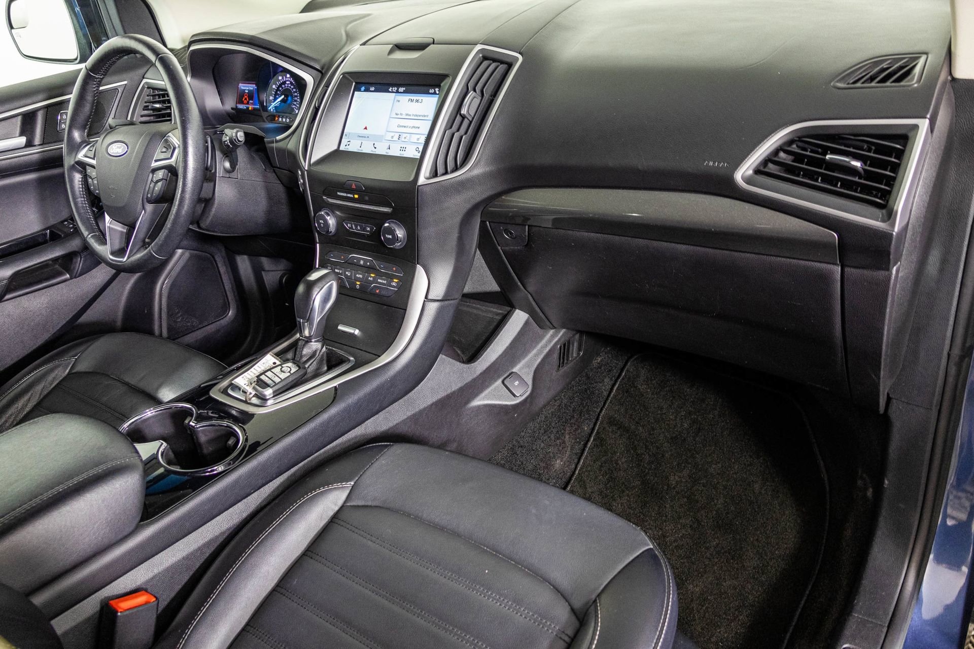 Used 2018 Ford Edge SEL w/ Equipment Group 201A AWD/4WD image 48