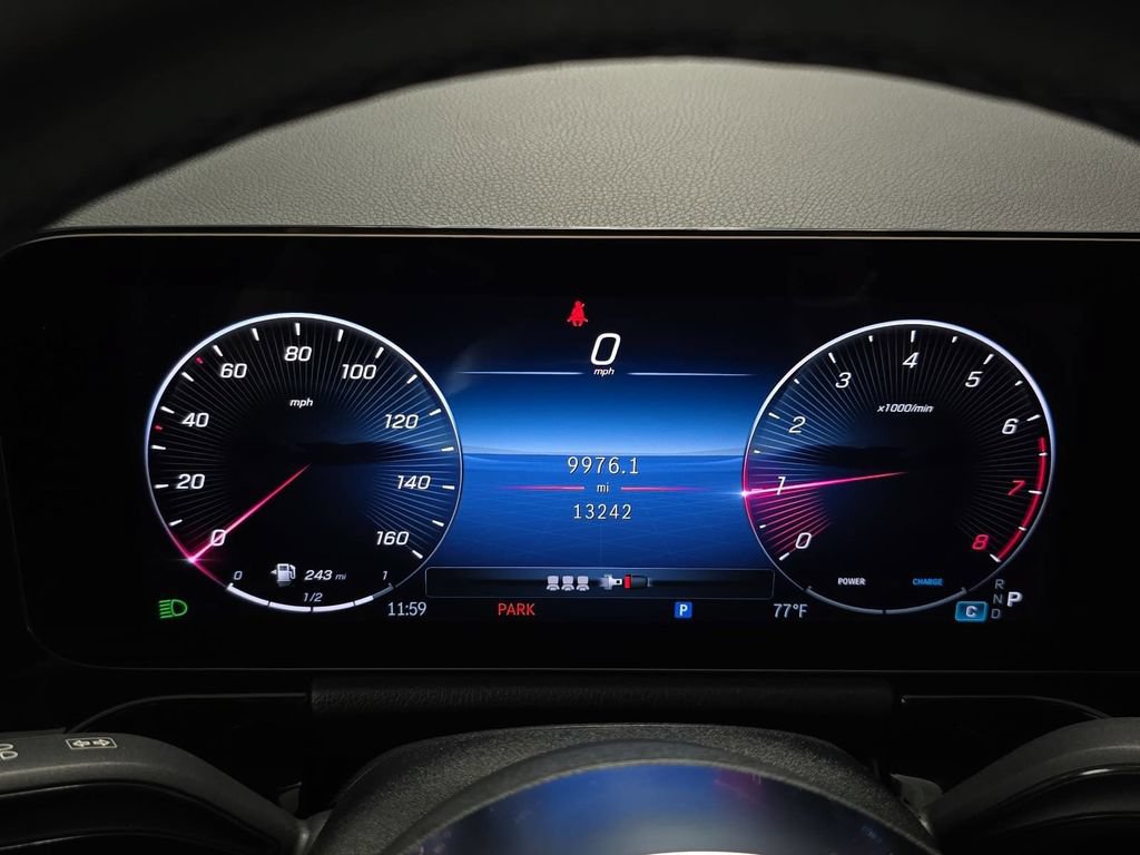 Used 2025 Mercedes-Benz GLA 250 4MATIC image 14