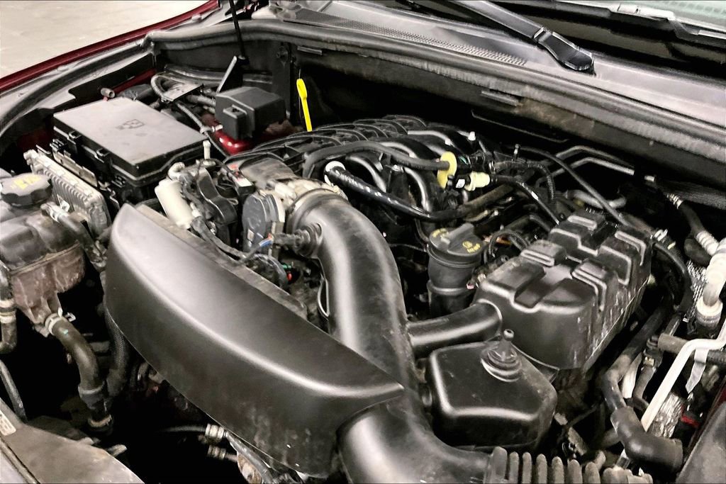 Used 2023 Dodge Durango GT image 31