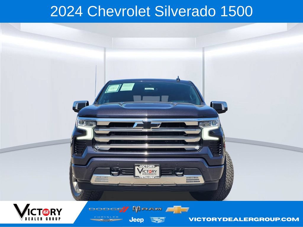 Used 2024 Chevrolet Silverado 1500 High Country w/ Technology Package AWD/4WD image 3