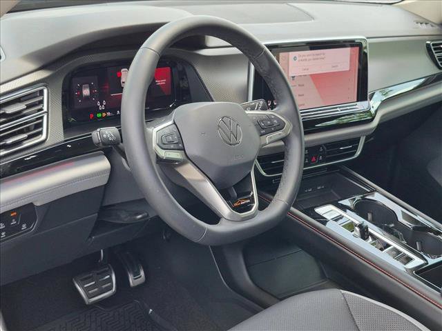 Used 2024 Volkswagen Atlas Peak Edition SEL AWD/4WD image 10