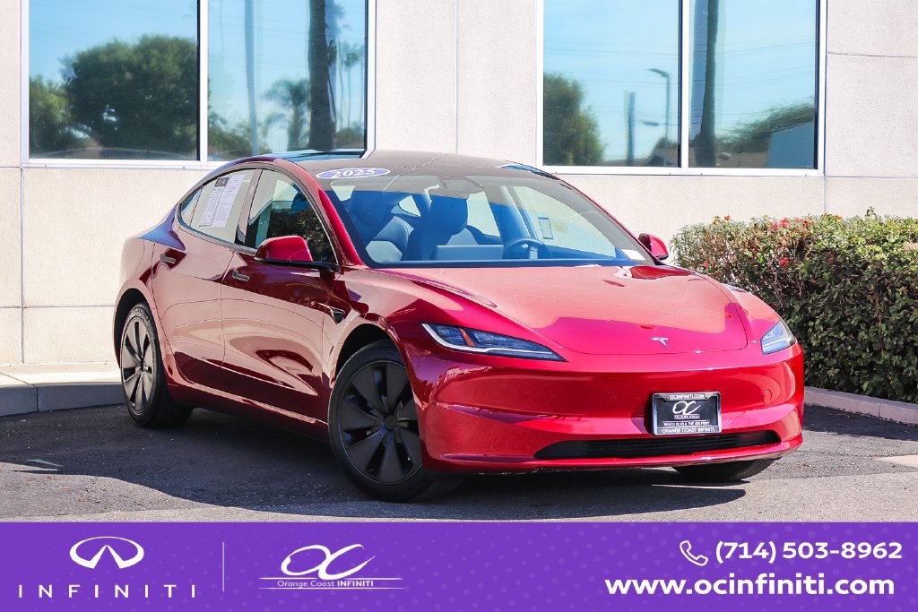 Used 2025 Tesla Model 3 Long Range RWD image 1