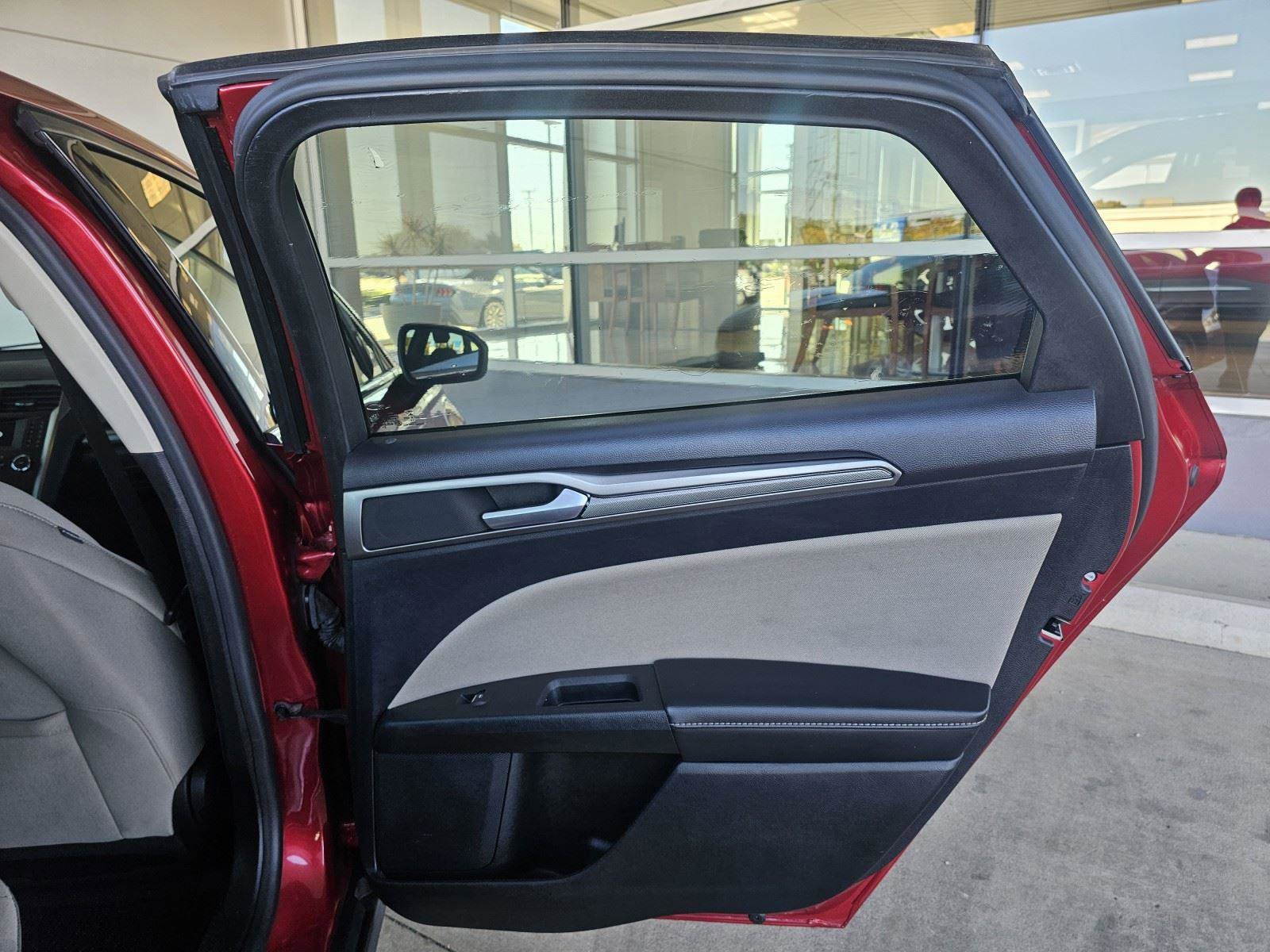 Used 2020 Ford Fusion S image 13