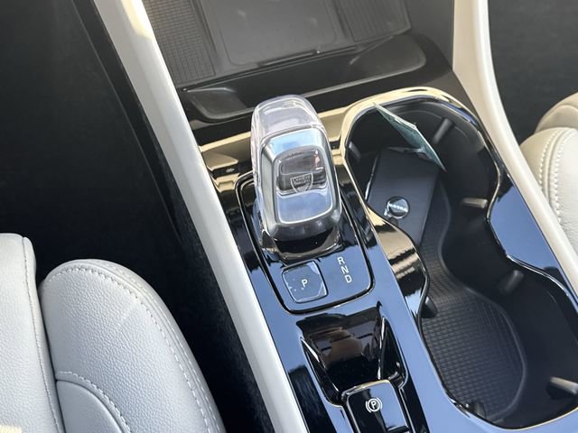 New 2026 Volvo XC40 B5 Ultra w/ Climate Package image 16