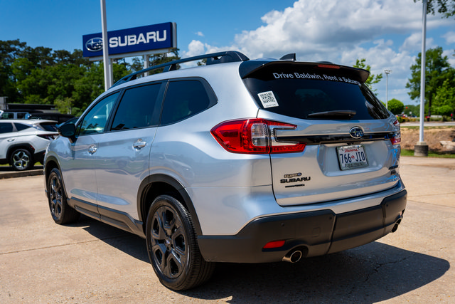 Certified 2025 Subaru Ascent Onyx Edition AWD/4WD image 4