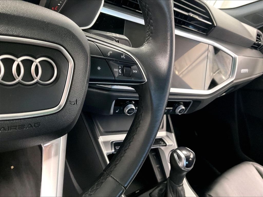 Used 2025 Audi Q3 2.0T Premium AWD/4WD image 25